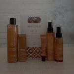Oncare Gloss Travel Kit Con 4 Prodotti +Foulard (3 Prodotti Da 100 Ml + Lipbalm Da 15Ml)